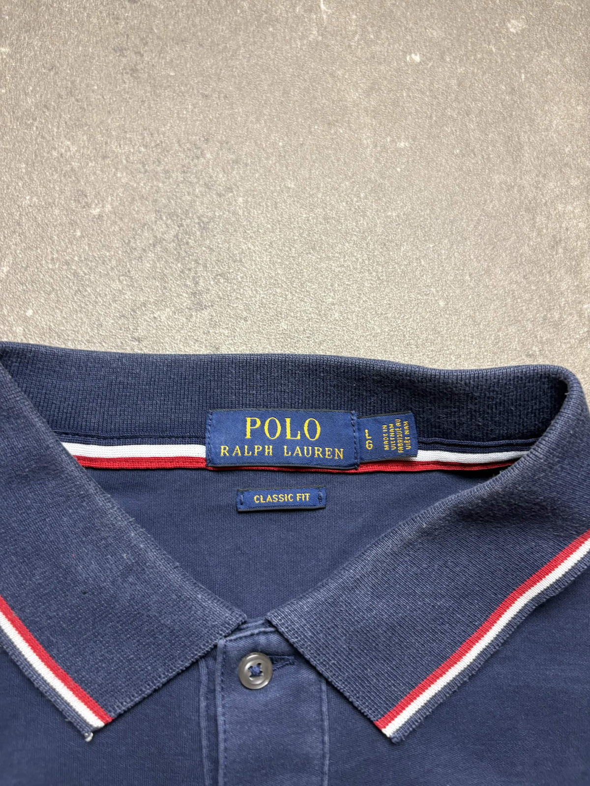 Ralph Lauren Polo (L)