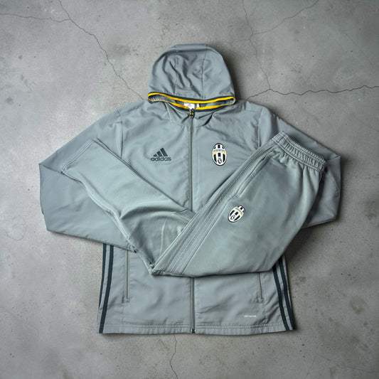 Adidas Juventus Tracksuit (S)