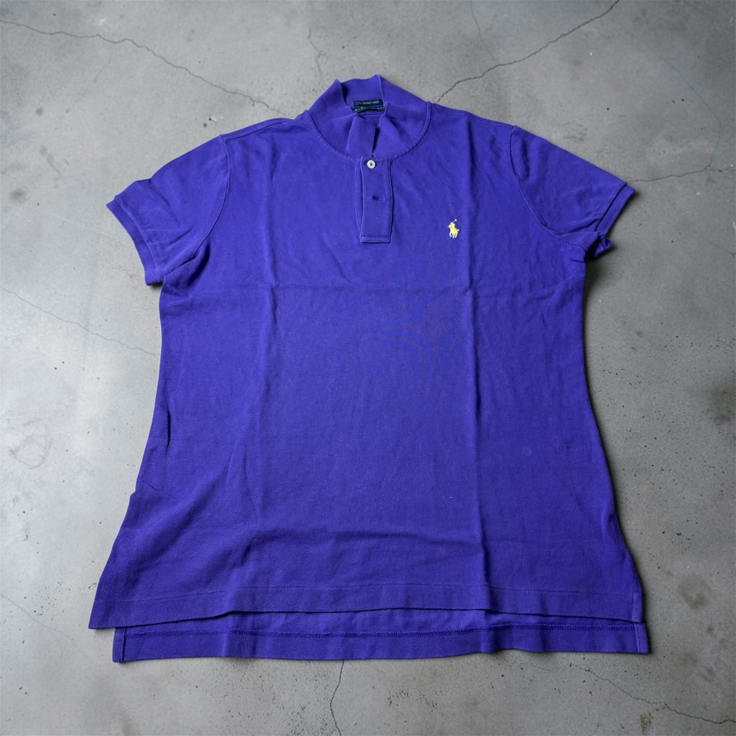Ralph Lauren Polo (L)
