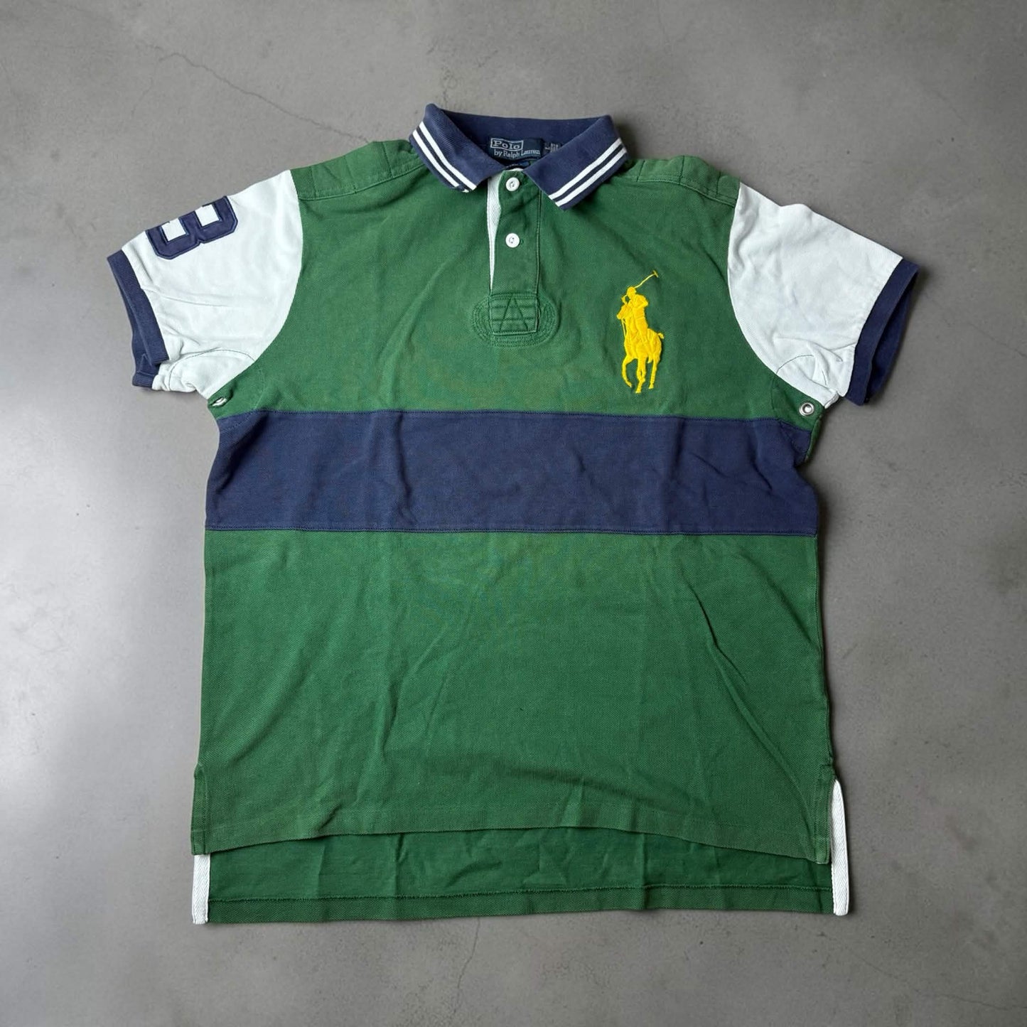 Ralph Lauren Polo (L)