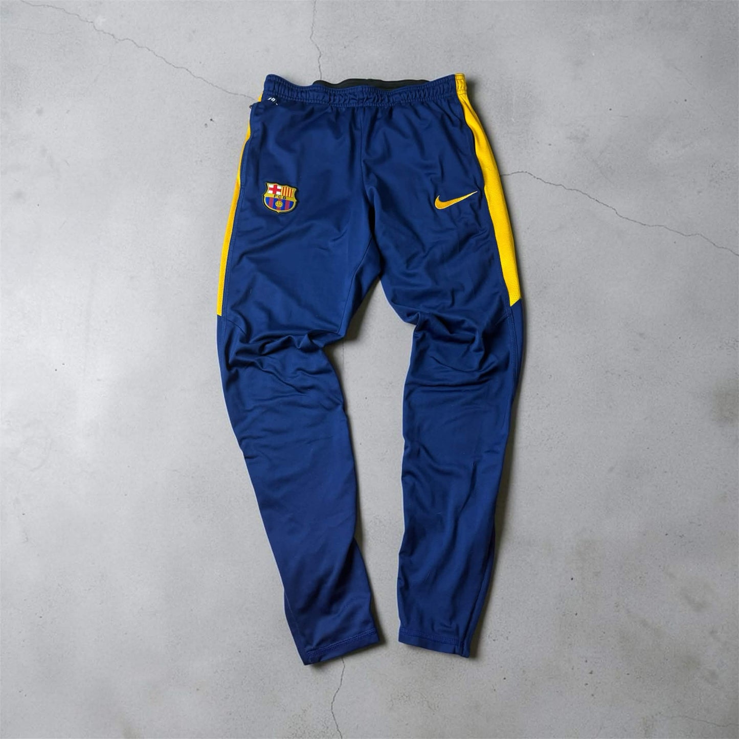 Nike Barcelona Trackpants (S)