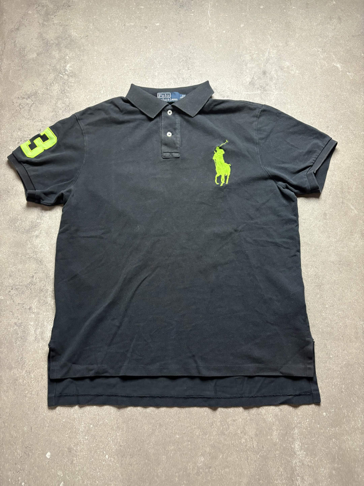 Ralph Lauren Polo (L)