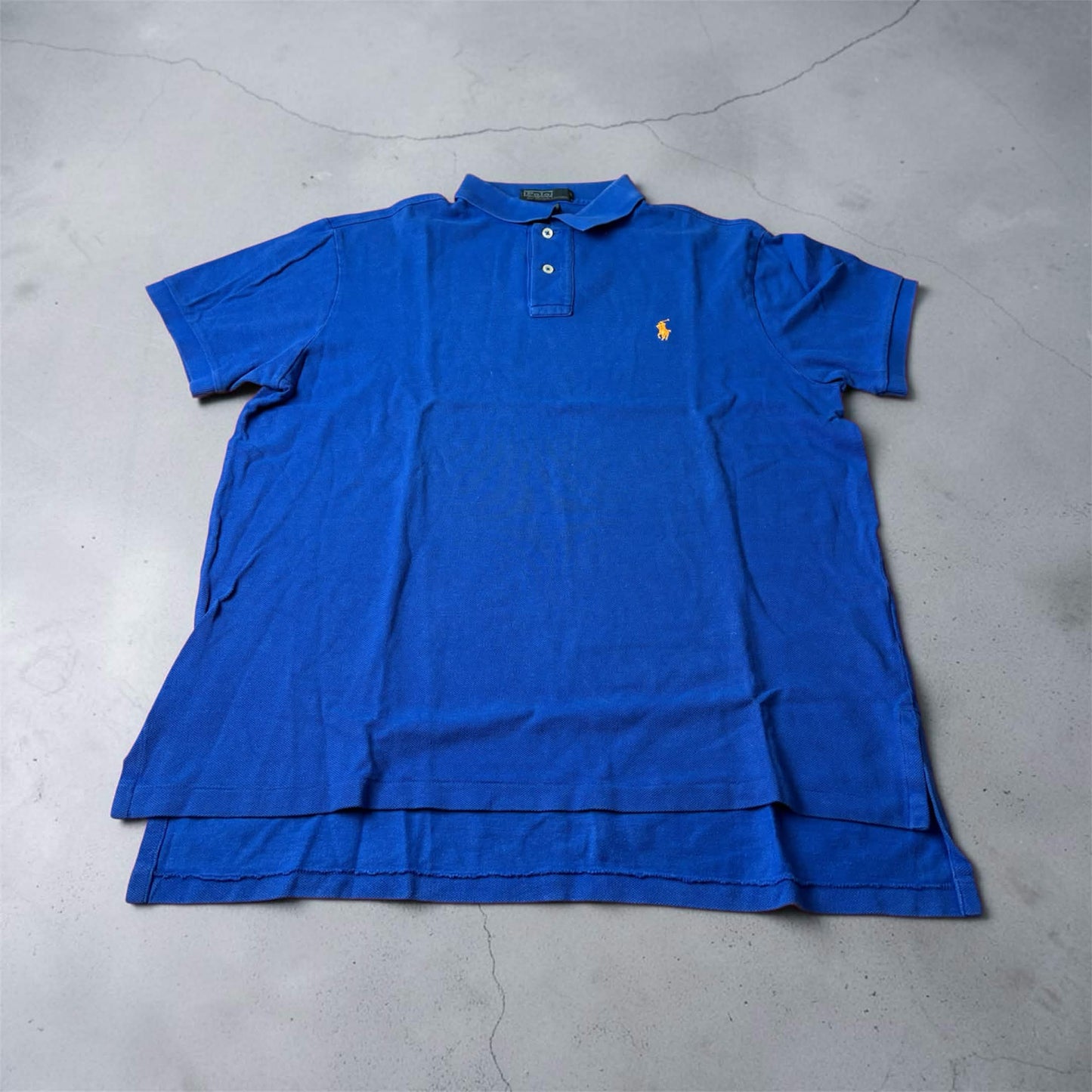 Ralph Lauren Polo (L)